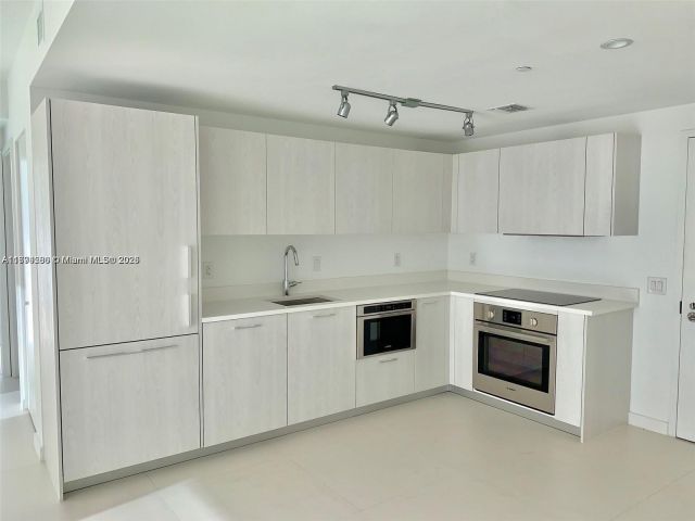 Apartment for sale  Unit #3509 - photo 5954351
