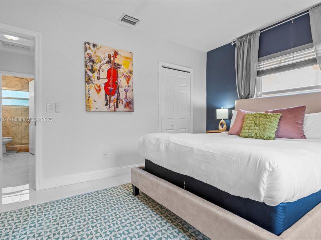 Home for rent at 775 NW 44th St - photo 6047152