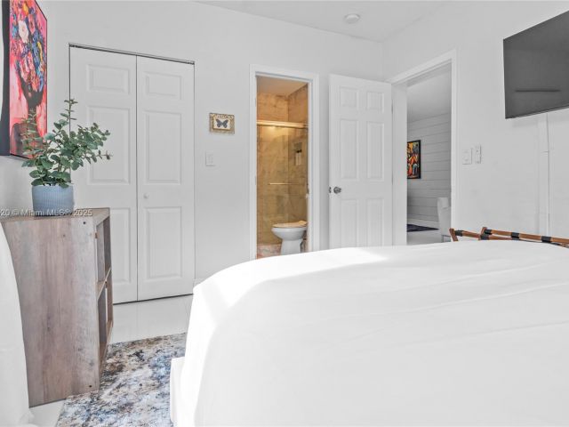 Home for rent at 775 NW 44th St - photo 6047157