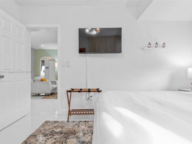 Home for rent at 775 NW 44th St - photo 6047158