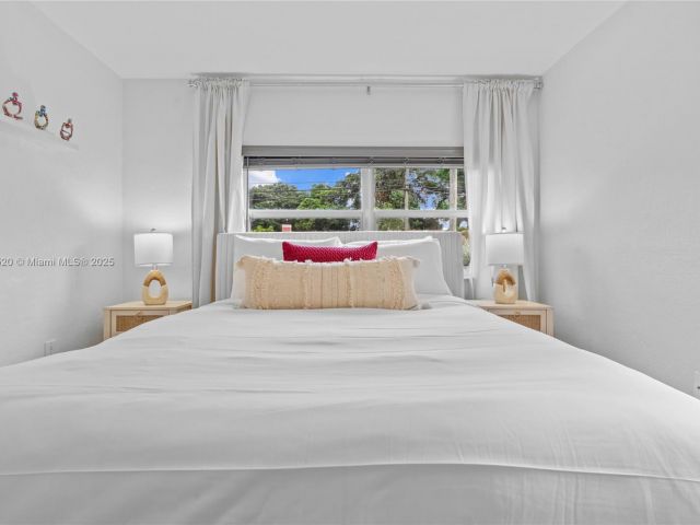 Home for rent at 775 NW 44th St - photo 6047159