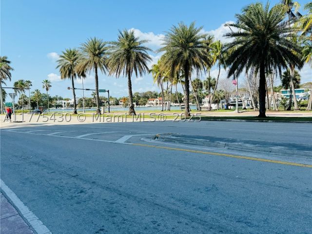 condo for sale in Miami Beach - 5445 Collins Ave 1520 - MondialRealty