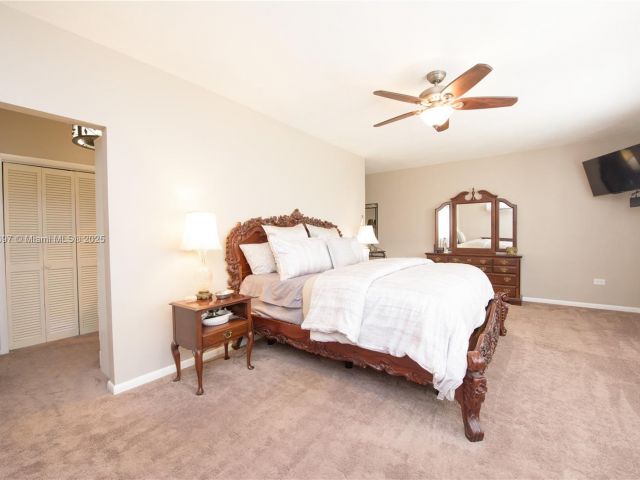 Home for sale at 434 NW 20th St - photo 6003592