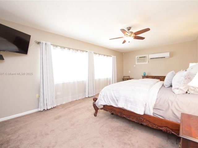 Home for sale at 434 NW 20th St - photo 6003595