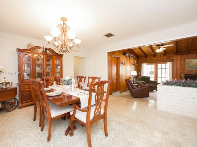 Home for sale at 434 NW 20th St - photo 6003598