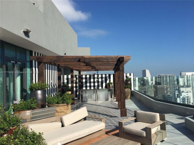 Apartment for sale  Unit #4003 - photo 5916938