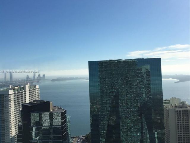 Apartment for sale  Unit #4003 - photo 5916944