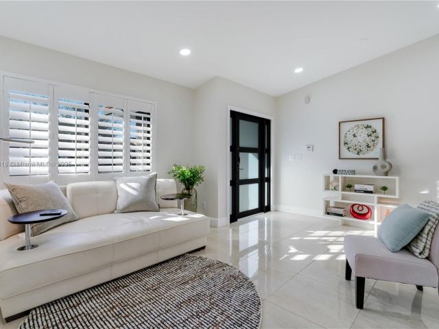 Home for rent at 14517 SW 98th Ter - photo 5930454