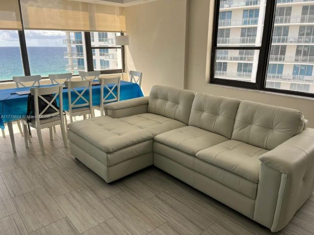 Apartment for rent  Unit # - photo 5901718