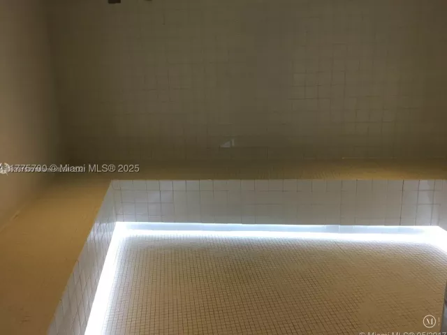2-bedroom condo for sale in Miami - 1300 S Miami Ave 4002 - MondialRealty