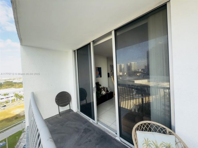 Apartment for sale  Unit #1612 - photo 5927077