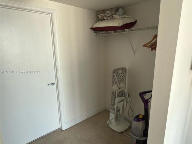 Apartment for sale  Unit #1612 - photo 5927079