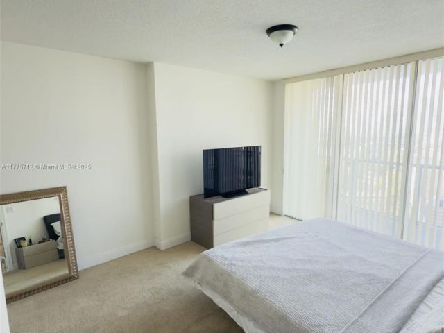 Apartment for sale  Unit #1612 - photo 5927083