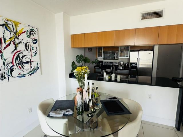 Apartment for sale  Unit #1612 - photo 5927089