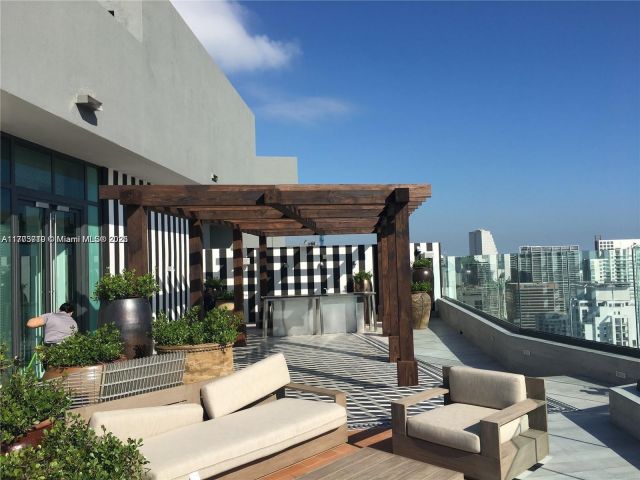 Apartment for sale  Unit #4411 - photo 5916977