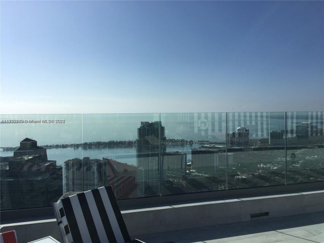 Apartment for sale  Unit #4411 - photo 5916978