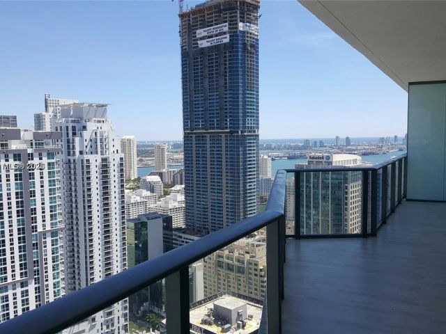 Apartment for sale  Unit #4411 - photo 5916982