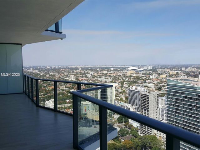 Apartment for sale  Unit #4411 - photo 5916983