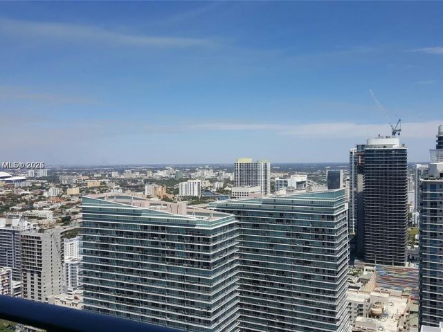 Apartment for sale  Unit #4411 - photo 5916984