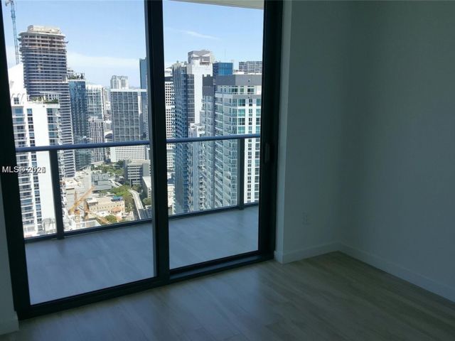 Apartment for sale  Unit #4411 - photo 5916986