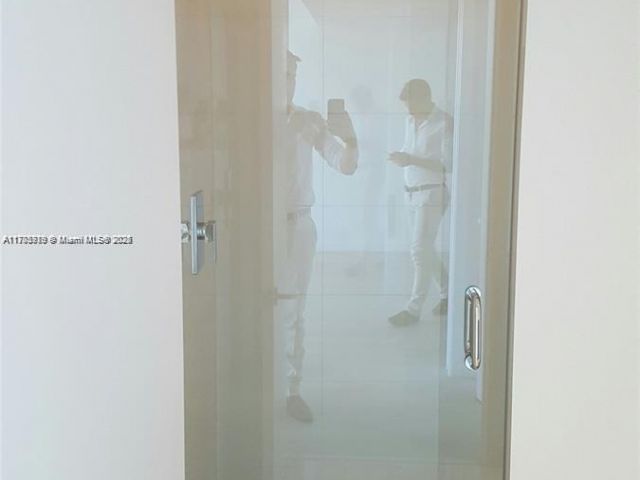 Apartment for sale  Unit #4411 - photo 5916988