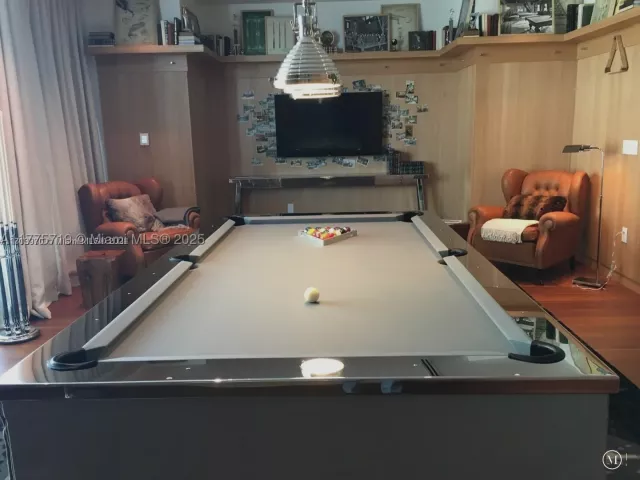 2-bedroom condo for sale in Miami - 1300 S Miami Ave 4411 - MondialRealty