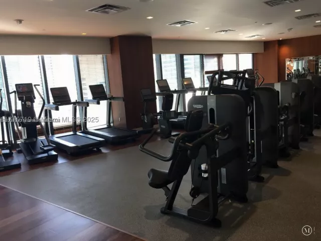 2-bedroom condo for sale in Miami - 1300 S Miami Ave 4411 - MondialRealty