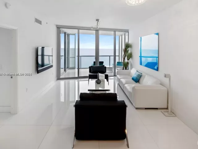 Apartment for sale  Unit #1703 - photo 6030182