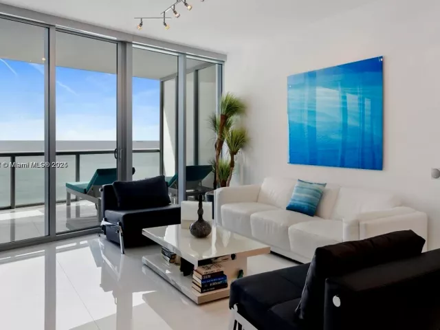 Apartment for sale  Unit #1703 - photo 6030183