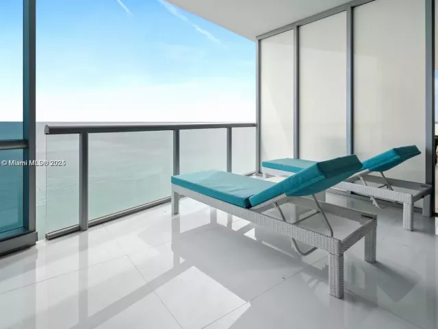 Apartment for sale  Unit #1703 - photo 6030169