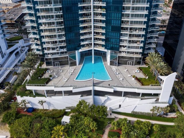 Apartment for sale  Unit #1703 - photo 6030167