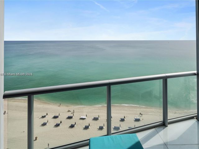 Apartment for sale  Unit #1703 - photo 6030168