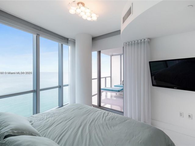 Apartment for sale  Unit #1703 - photo 6030176