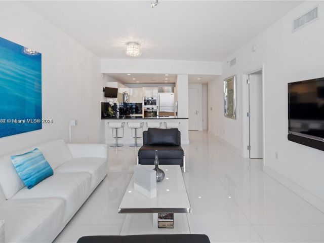 Apartment for sale  Unit #1703 - photo 6030185