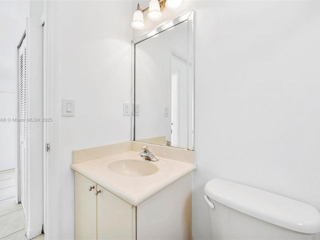 Home for rent at 6161 SW 157th Pl - photo 5974440