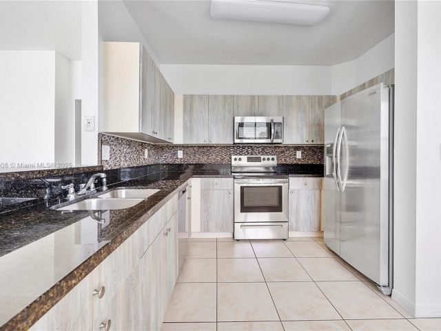 Home for rent at 6161 SW 157th Pl - photo 5974448