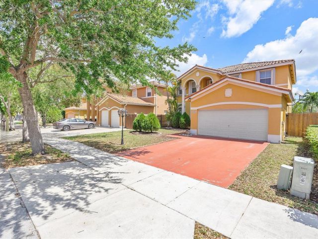 Home for rent at 6161 SW 157th Pl - photo 5974451