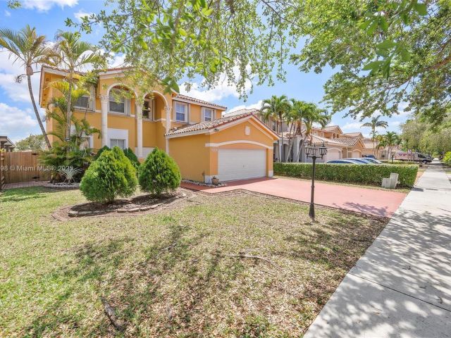 Home for rent at 6161 SW 157th Pl - photo 5974452