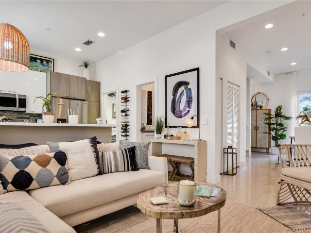 Home for sale at 816 NE 7th St C - photo 6008996