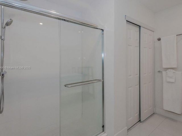 Apartment for rent  Unit #1624 - photo 6029035