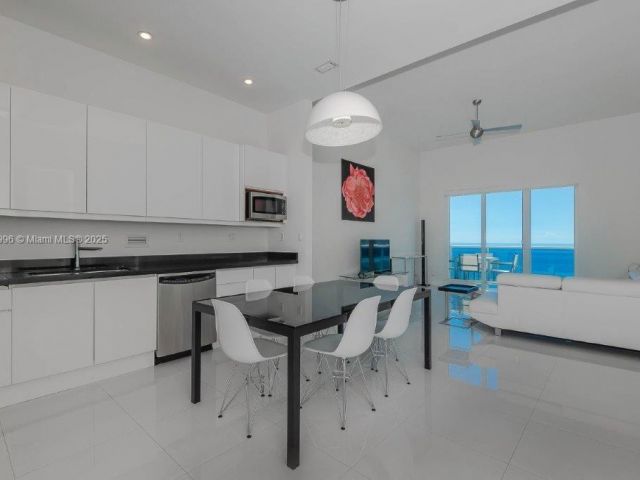 Apartment for rent  Unit #1624 - photo 6029038