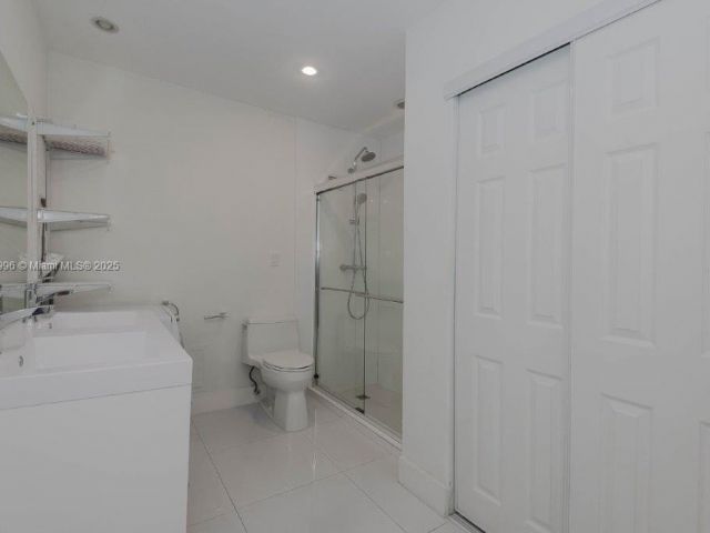 Apartment for rent  Unit #1624 - photo 6029045