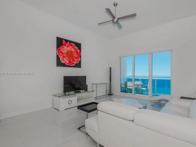 Apartment for rent  Unit #1624 - photo 6029049