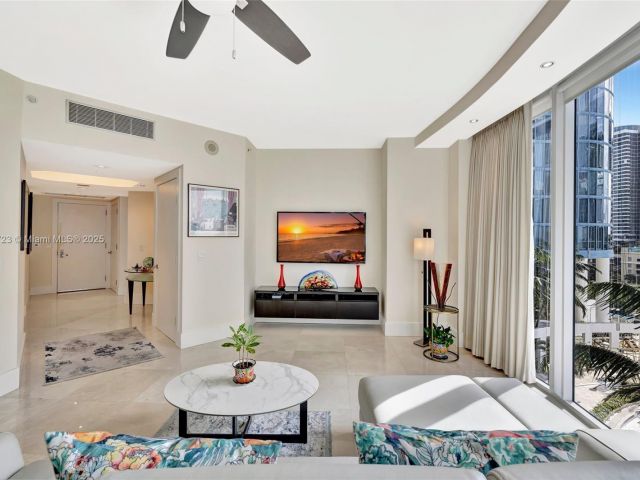 Apartment for sale  Unit #1007 - photo 5988471