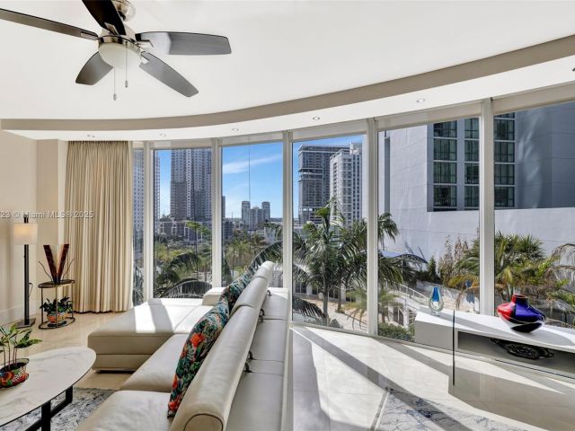 Apartment for sale  Unit #1007 - photo 5988474