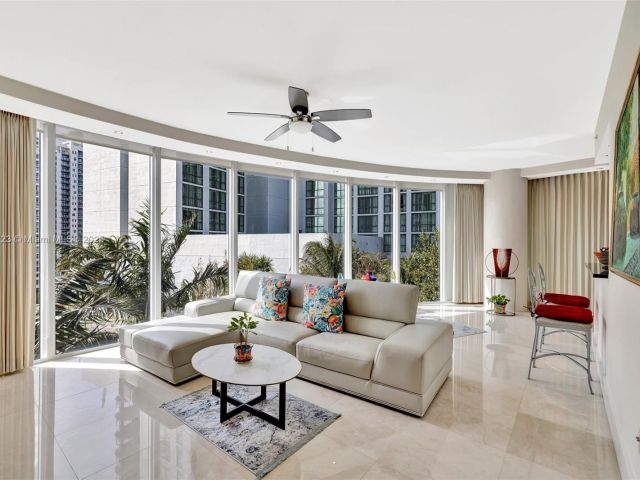 Apartment for sale  Unit #1007 - photo 5988477