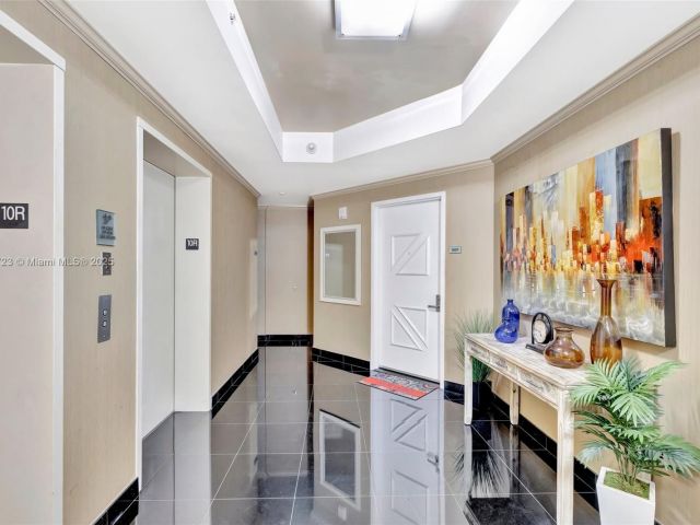 Apartment for sale  Unit #1007 - photo 5988479