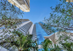 Apartment #1007 at Las Olas River House