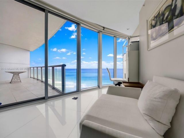 Apartment for sale  Unit #1805 - photo 5898618