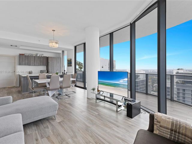 Apartment for sale  Unit #5209 - photo 6852250